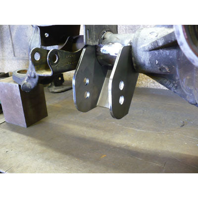 JK Front Axle HD Lower Control Arm Brackets 3.0 Inch OD Axle Housing 07-18 Wrangler JK/JKU Synergy MFG | SKU 8009-02