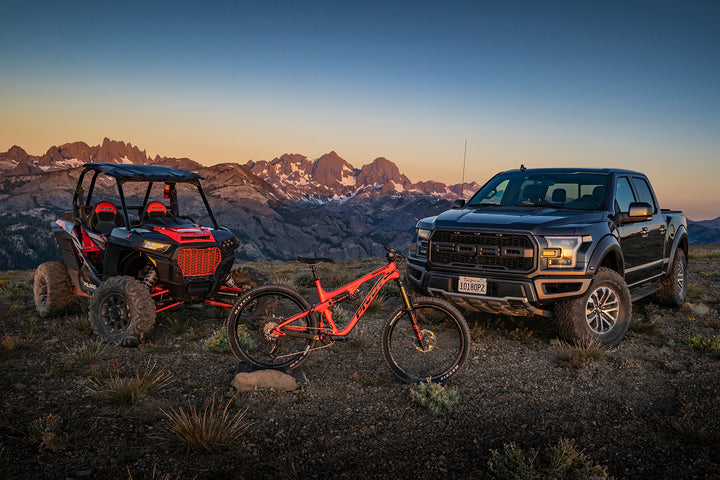 FOX 2.0 Performance Series Rear IFP Shock 2020+ GM 2500/3500 HD 985-24-241 | image 2