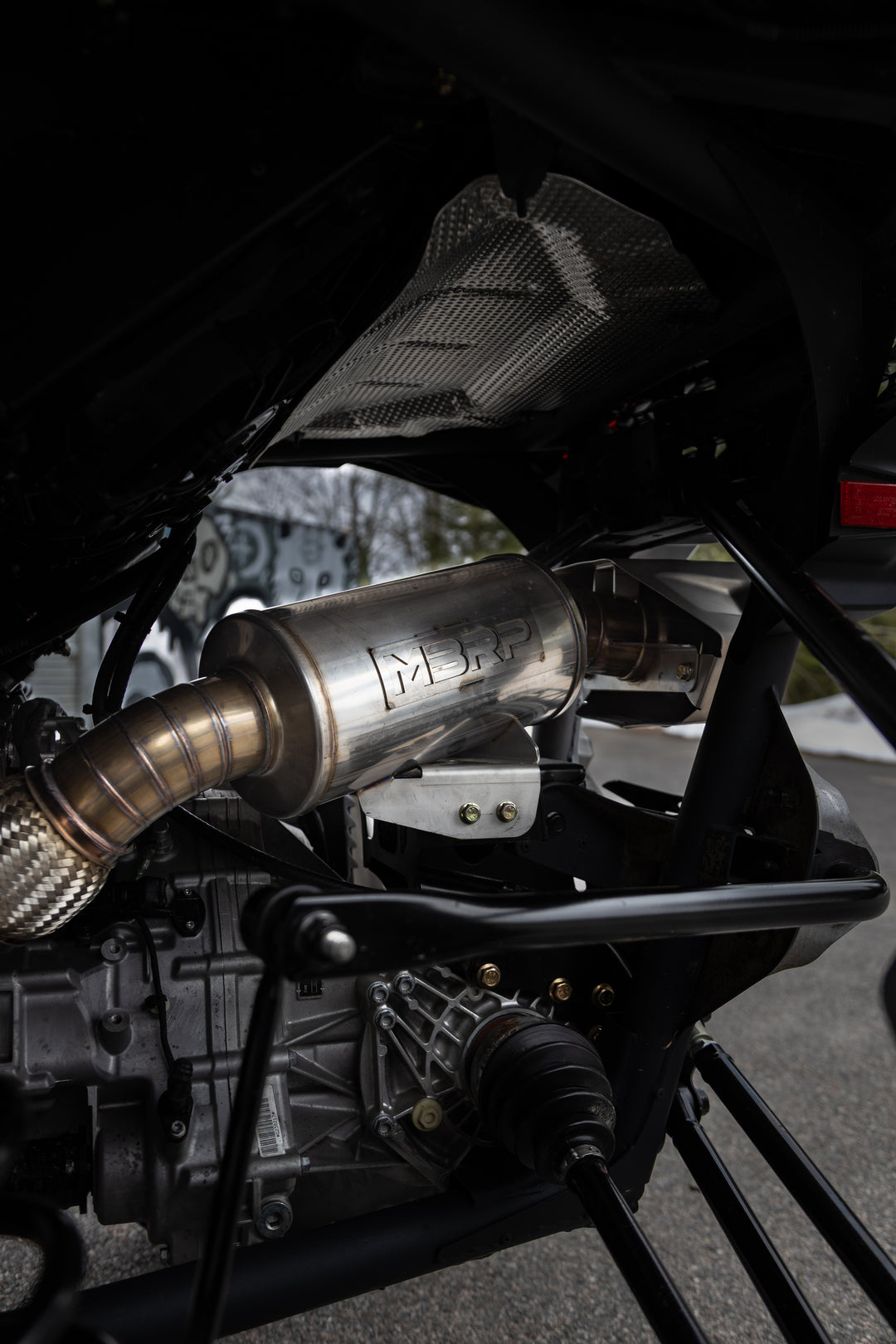 MBRP 24-Up Can-Am Maverick R, Performance Series Single Slip-on System with Catalytic Converter AT-9223PT