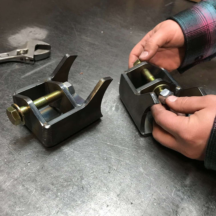 TMR Customs Axle Mount Shock Brackets