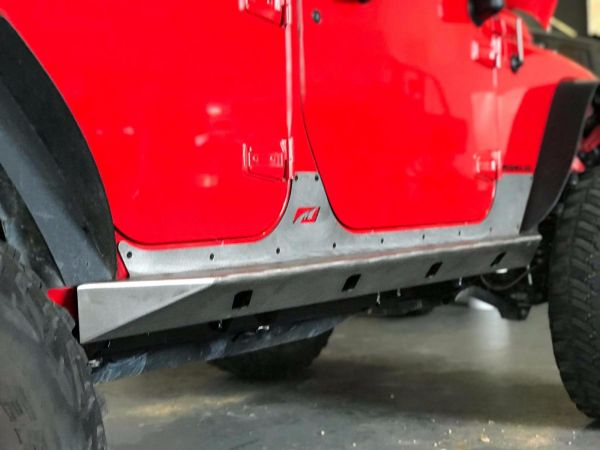 Motobilt Crusher Rocker Guards with Step for 2007-2018 Jeep JKU MB1042 | image 2