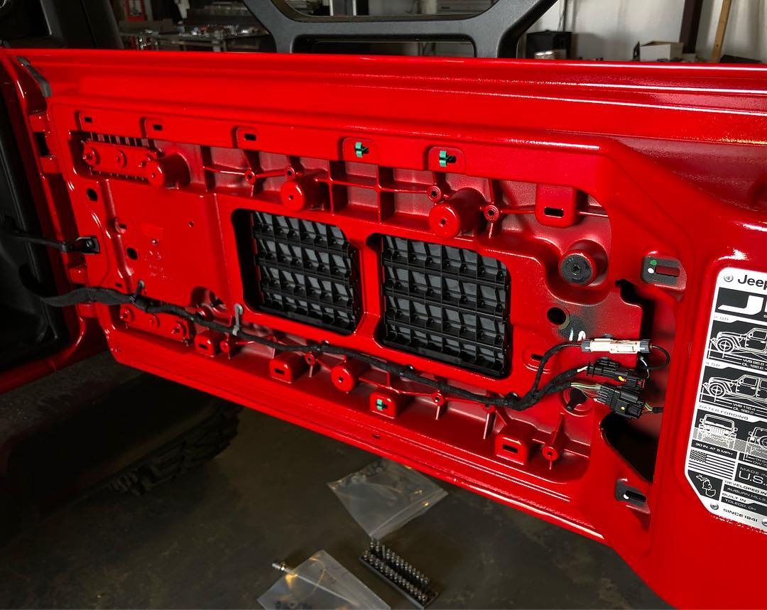 Motobilt Spare Tire Delete Tag Mount for 2018+ Jeep JL MB1077 | image 3