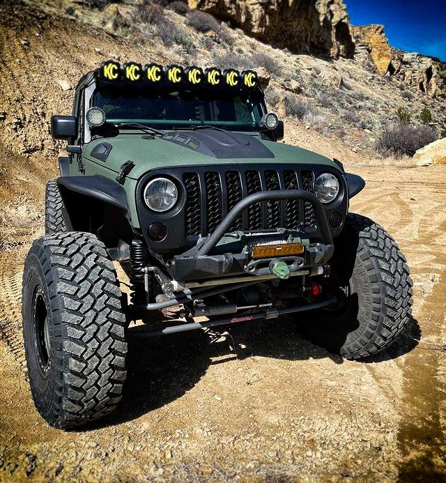 Motobilt Tomahawk Frame Chop Front Bumper with Bull Bar for Jeep JK, JL, JT MB1149-BB | image 3
