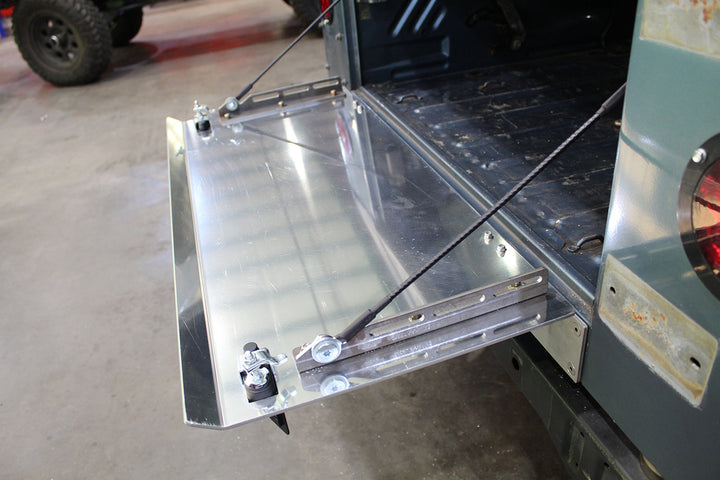 Motobilt Fold Down Aluminum Tailgate for Jeep CJ, YJ, TJ and LJ MB1168 | image 4