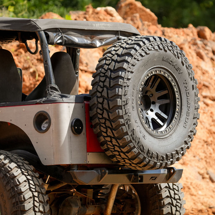 Motobilt Body Mount Tire Carrier for Jeep YJ/TJ/LJ 5 x 4.5 MB1227 | image 4