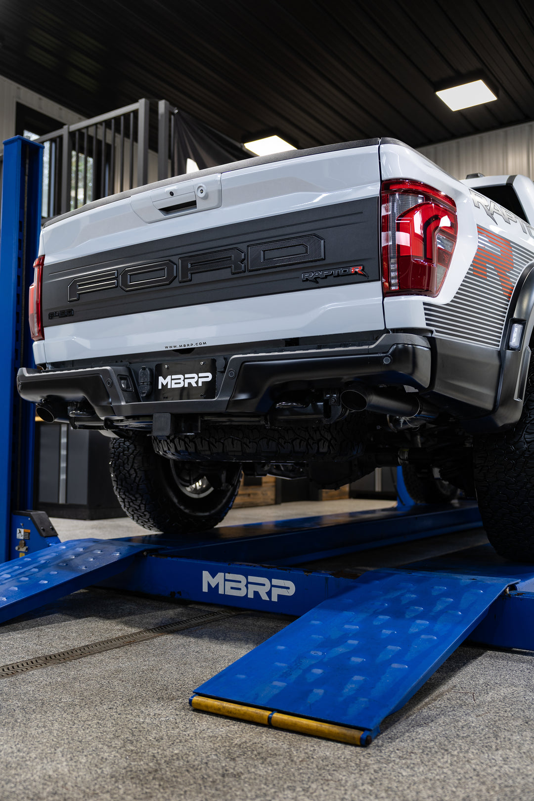 MBRP 22-Up Ford F-150 Raptor 3.5L and Raptor R 5.2L Armor BLK 3" Axle-Back Dual Split Rear Turn Down S5278BLK