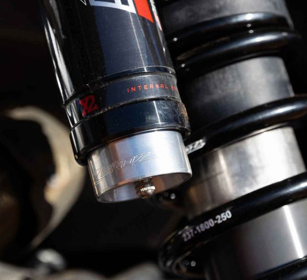 PT Shock Chuck™ Xtra Long - No Air Loss (NAL) Tire and Shock chuck - 1000 psi WP - Skinny Pedal Racing