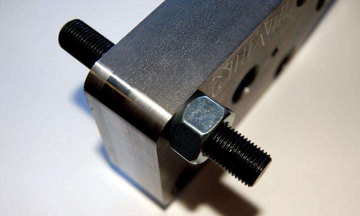 TMR Customs Dana 60 Hi Steer Stud & Nut - KING PIN